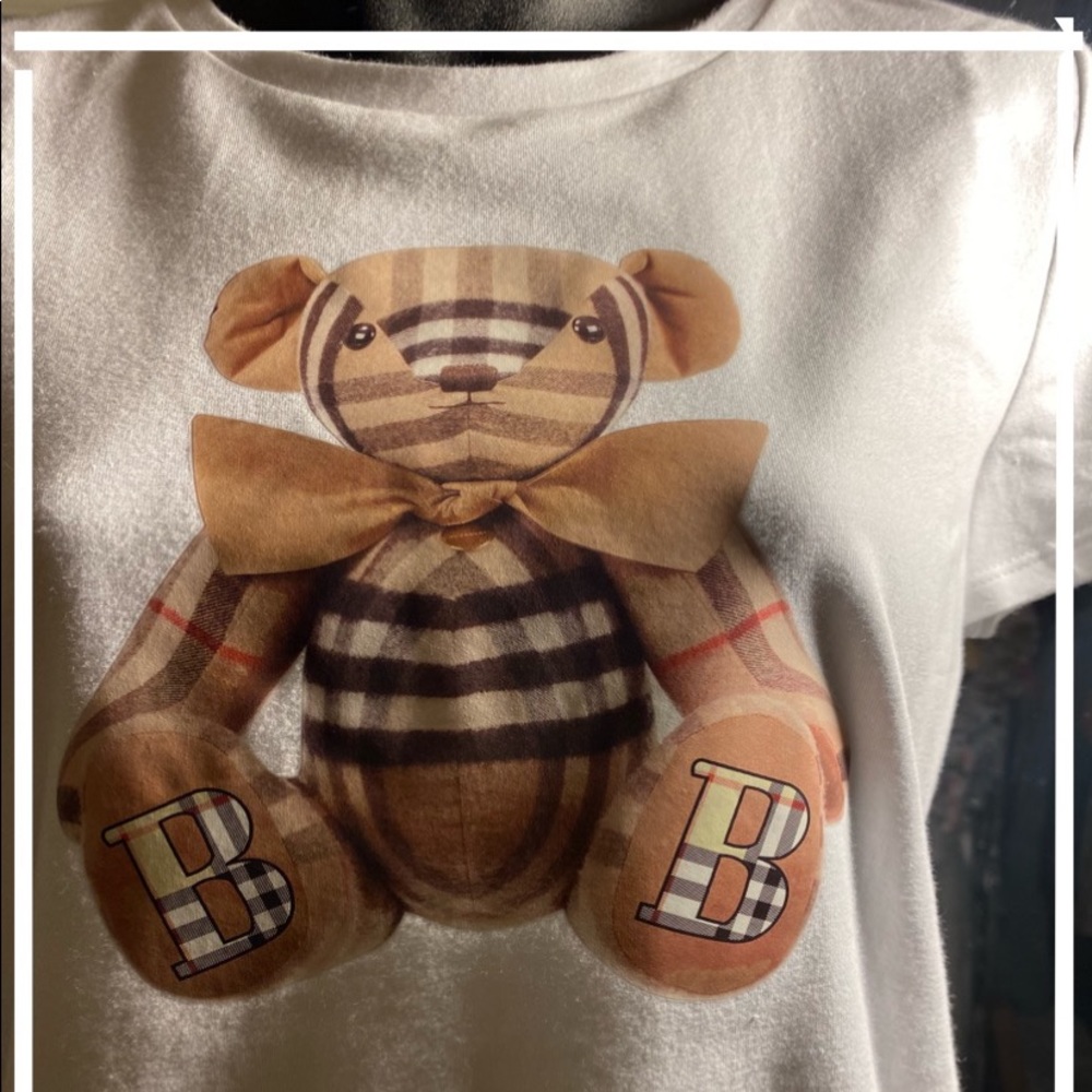 Graphic tee ???